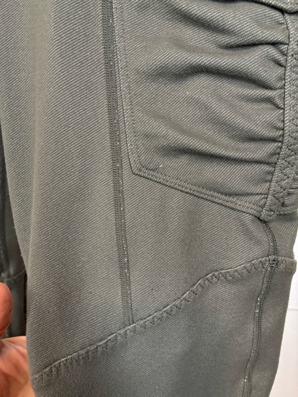 Lululemon Cargo Utility Leggings Olive Green Size 8 High Rise Ankle Zip Pocket - Picture 7 of 13